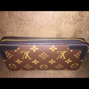 LOUIS VUITTON Zippy Wallet Retiro